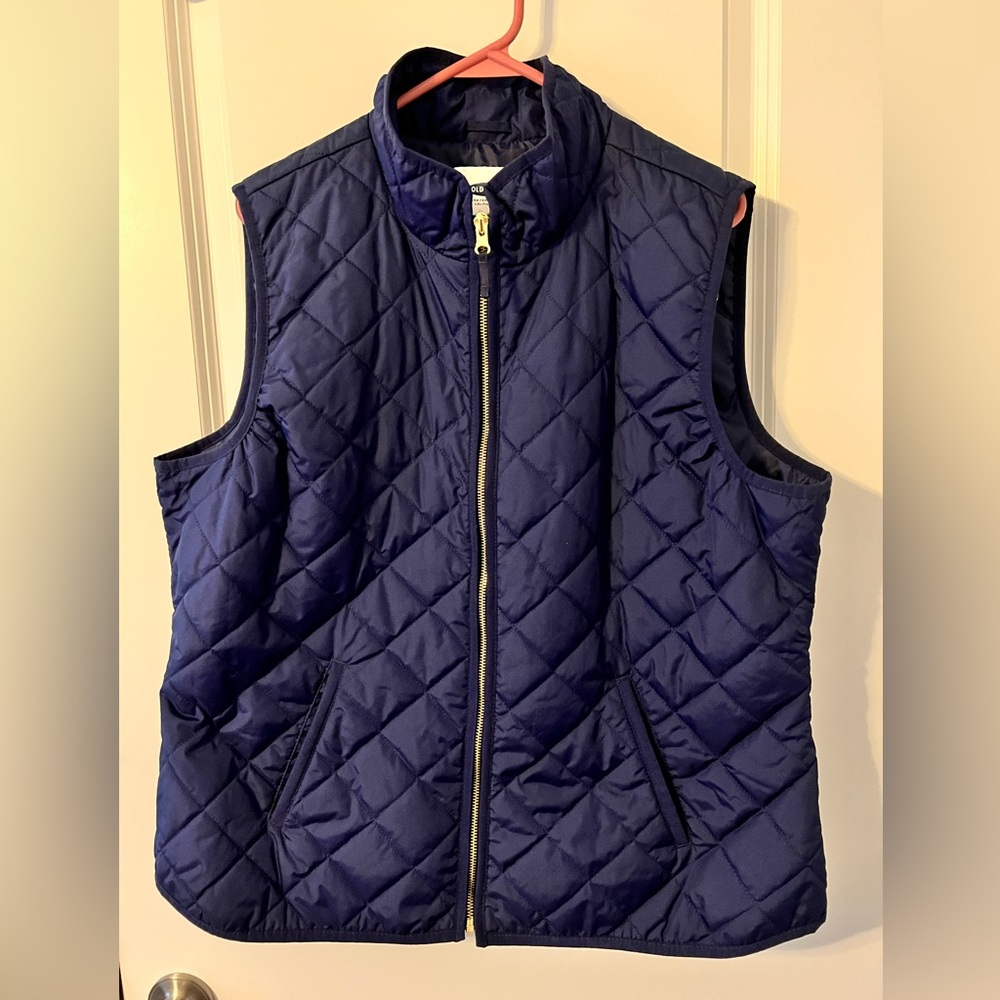 XL Old Navy Classic Lightweight Vest with Gold Zipper